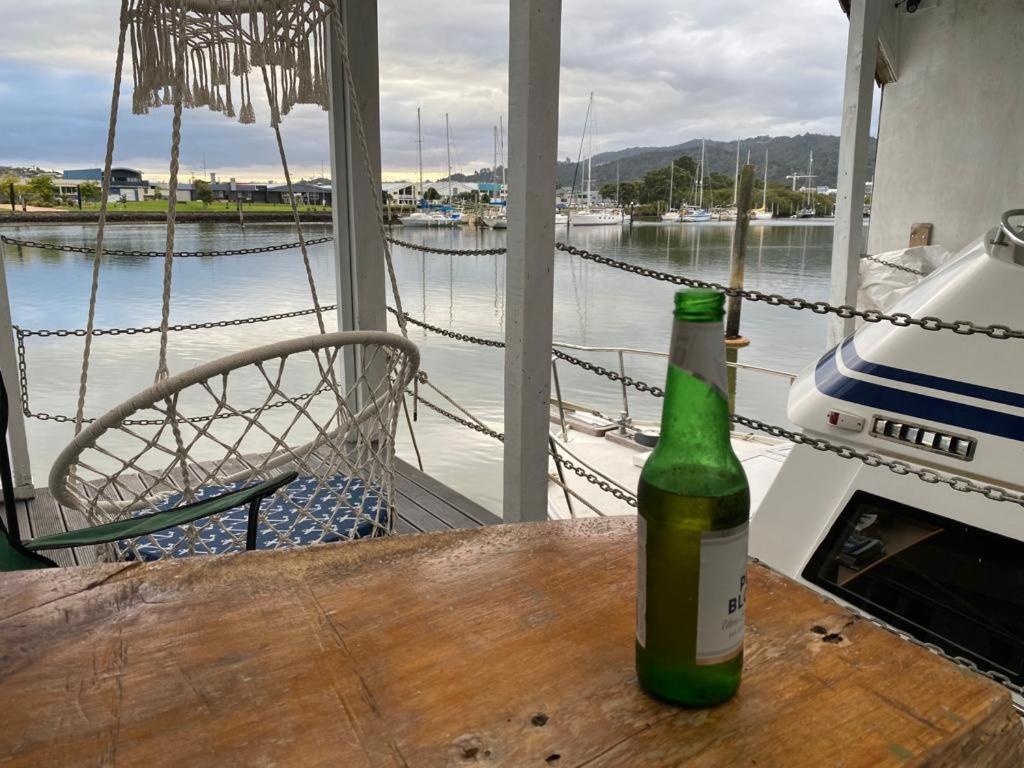 Appartement On The Water Boat House à Whangarei Extérieur photo