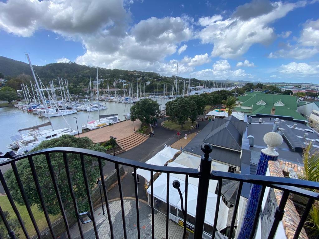 Appartement On The Water Boat House à Whangarei Extérieur photo