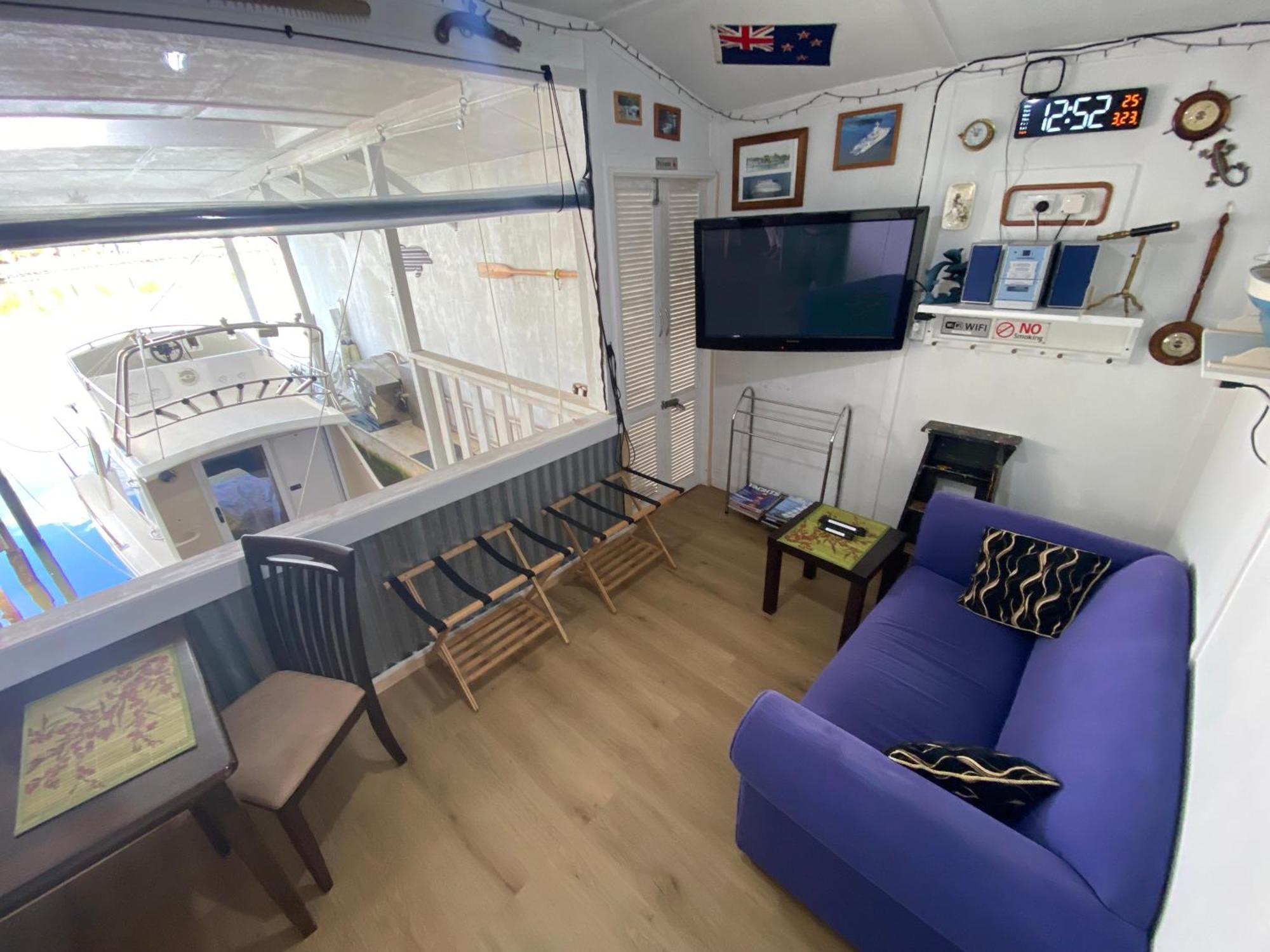 Appartement On The Water Boat House à Whangarei Extérieur photo