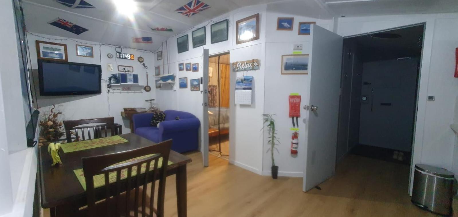 Appartement On The Water Boat House à Whangarei Extérieur photo